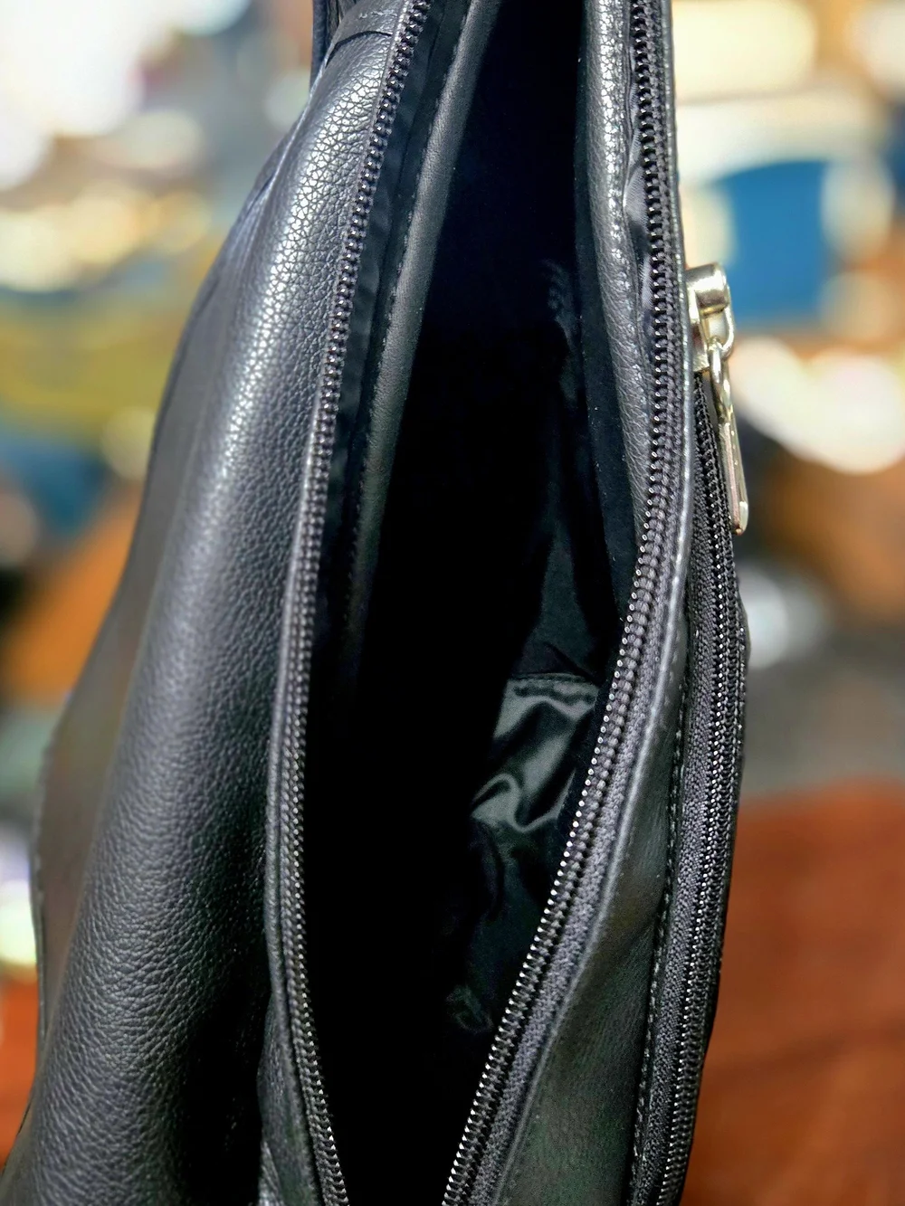 Vintage Galco Leatherware (Galco International) pebbled black leather sling back